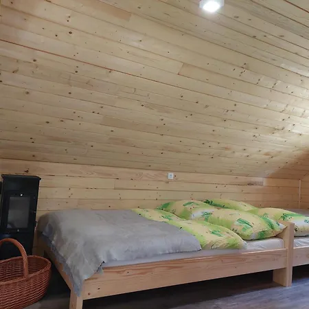 Hut Vaznik * Mrzli Studenec